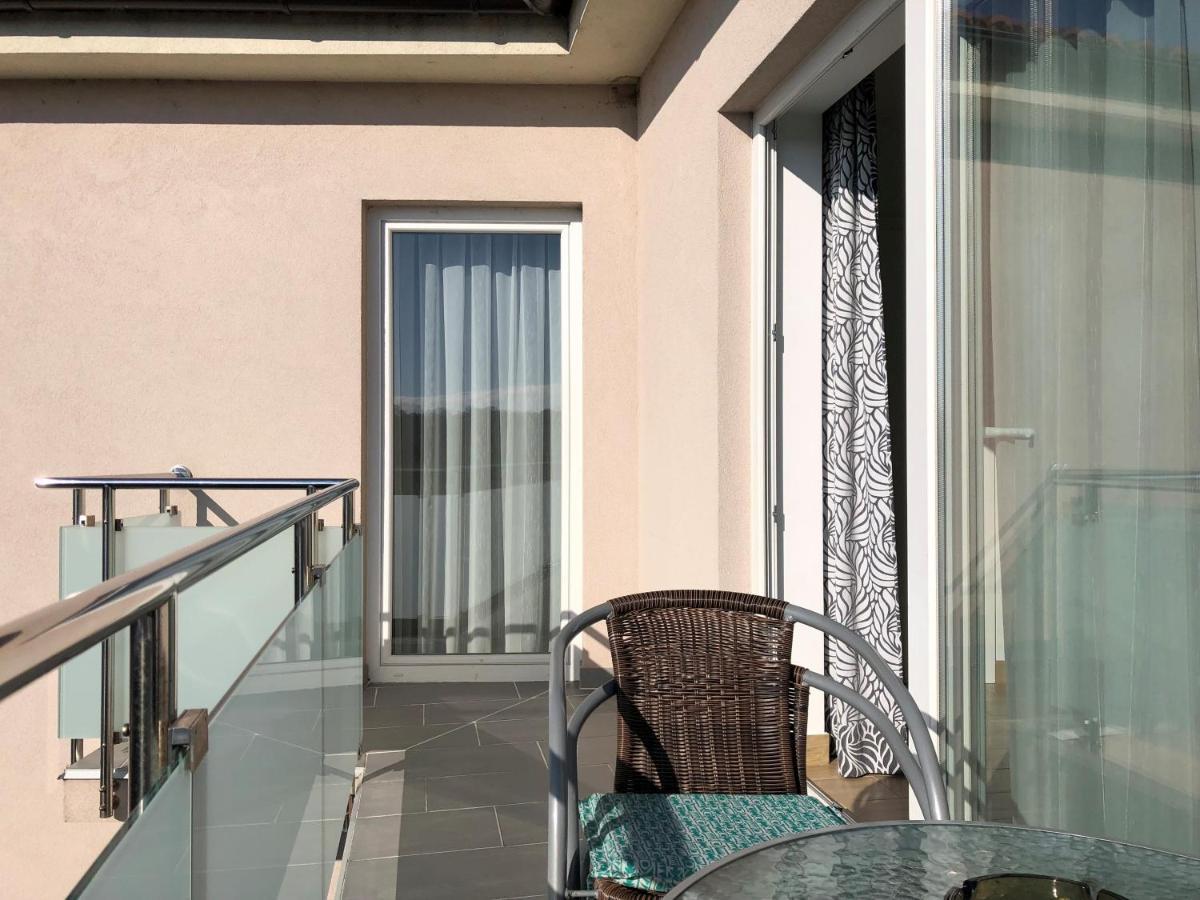 Apartmani I Sobe Ivancic1 Novi Vinodolski Bagian luar foto