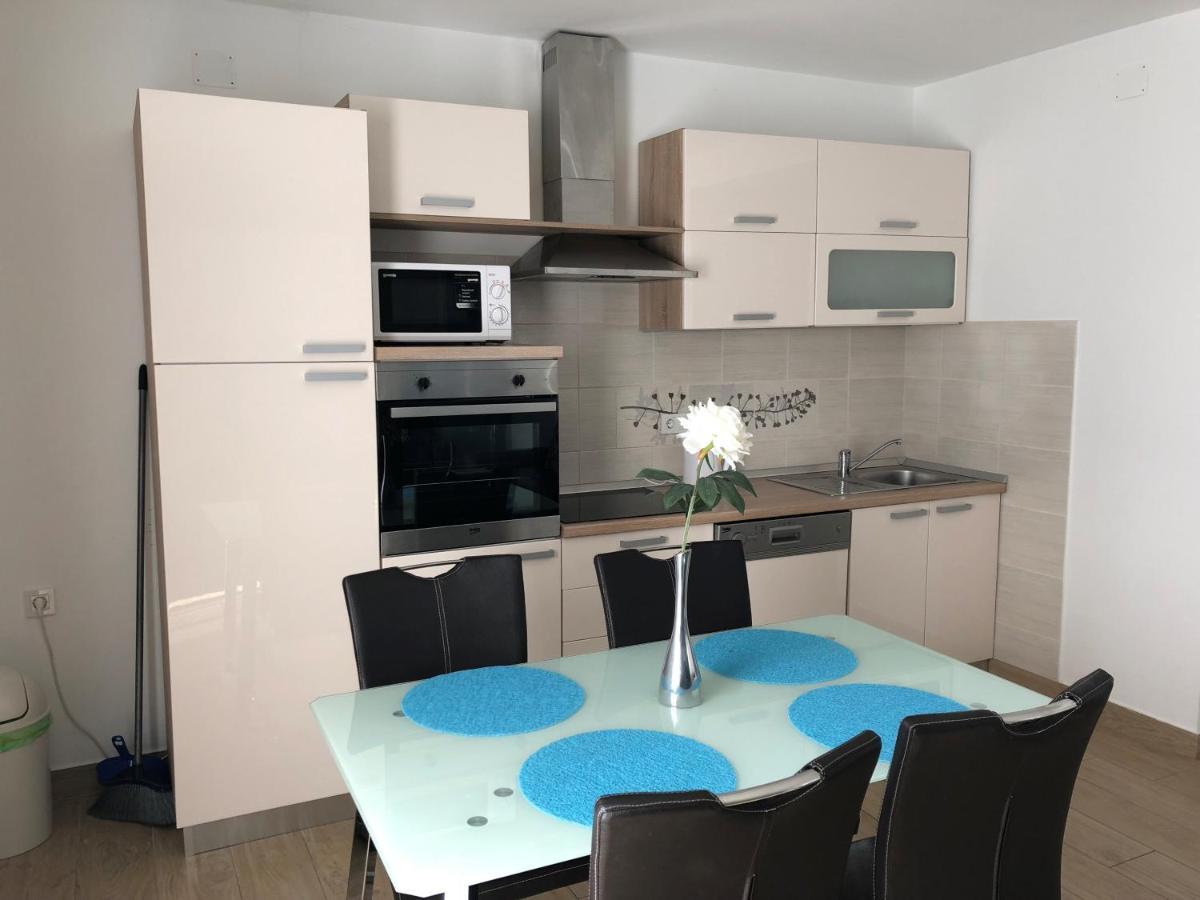 Apartmani I Sobe Ivancic1 Novi Vinodolski Bagian luar foto