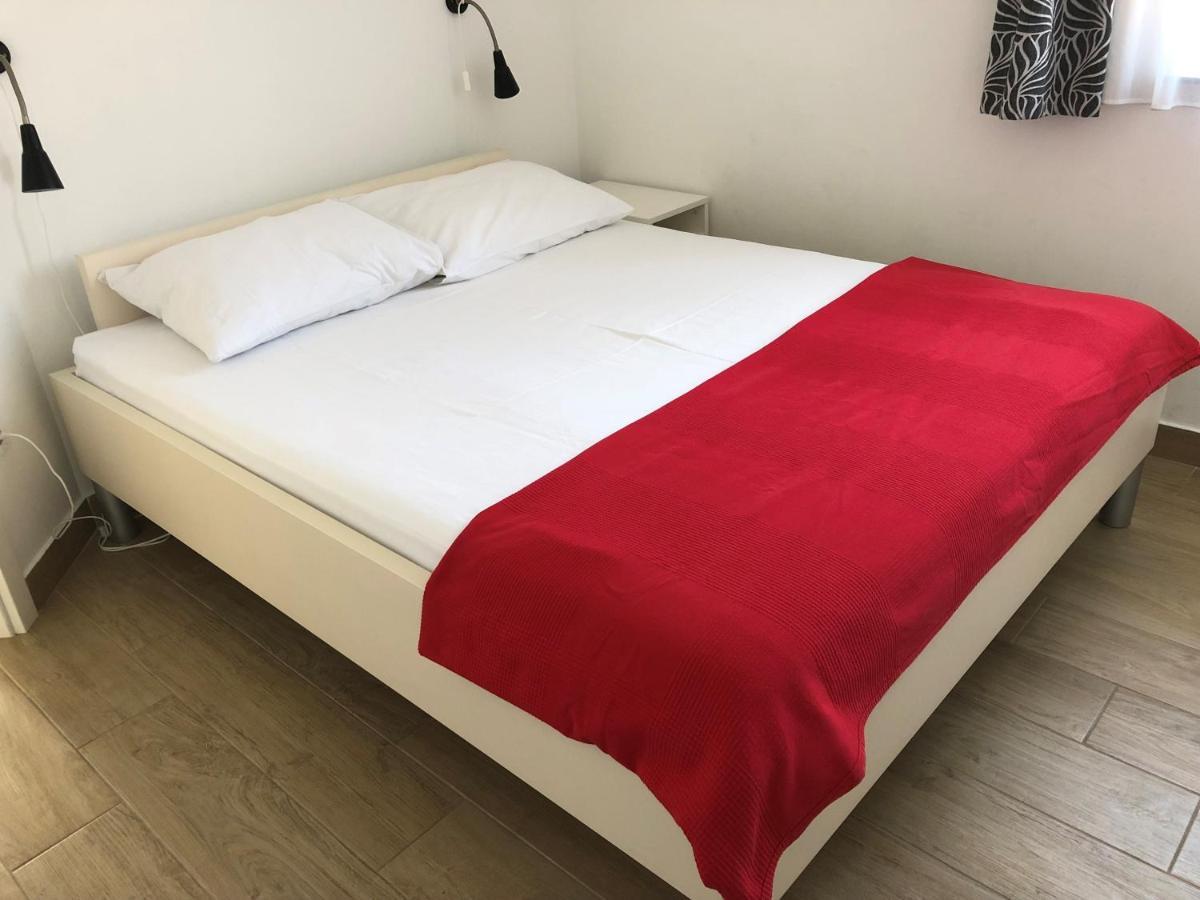 Apartmani I Sobe Ivancic1 Novi Vinodolski Bagian luar foto