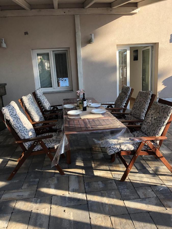 Apartmani I Sobe Ivancic1 Novi Vinodolski Bagian luar foto