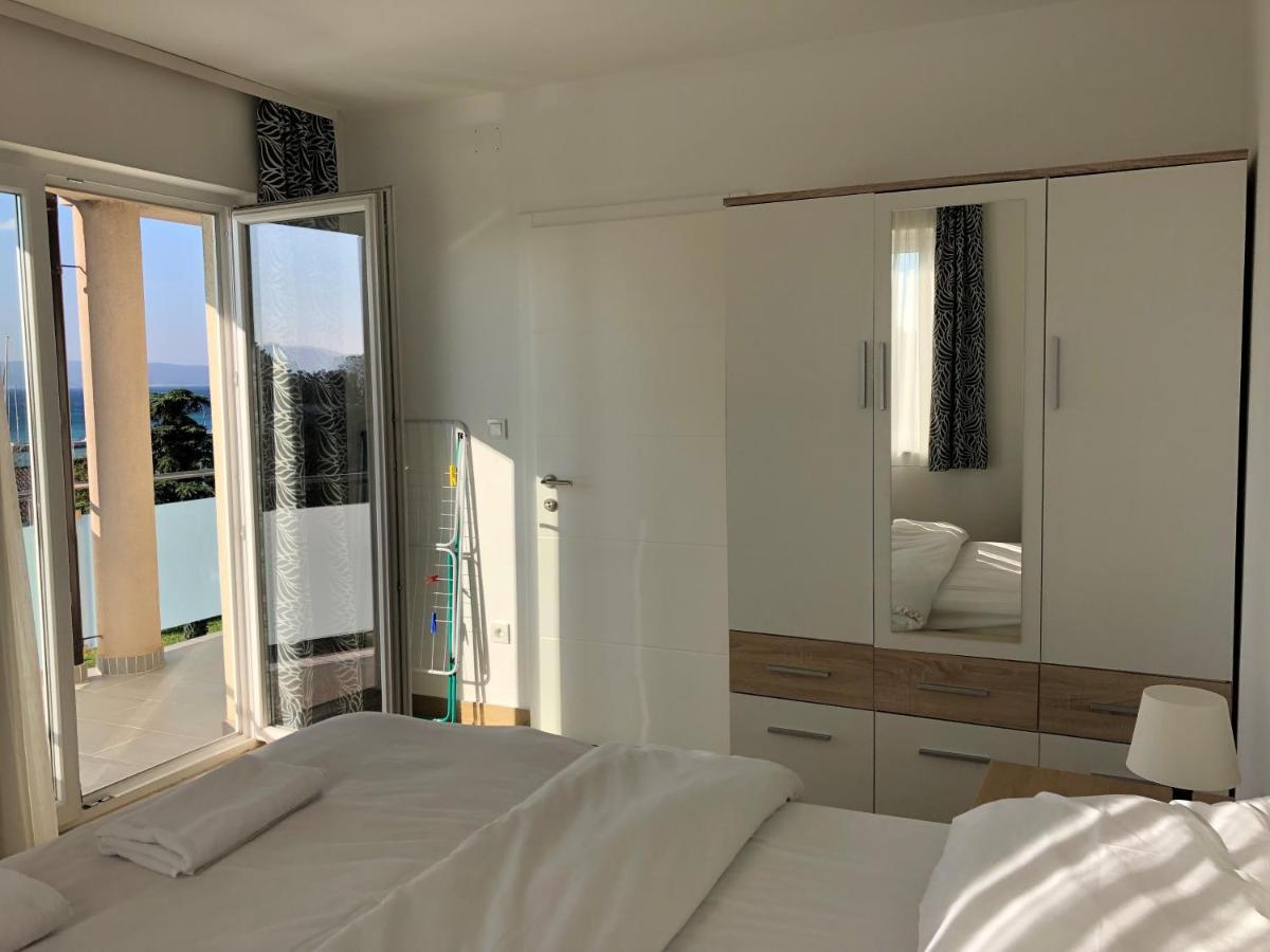 Apartmani I Sobe Ivancic1 Novi Vinodolski Bagian luar foto