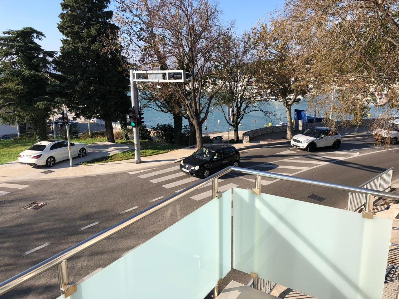 Apartmani I Sobe Ivancic1 Novi Vinodolski Bagian luar foto