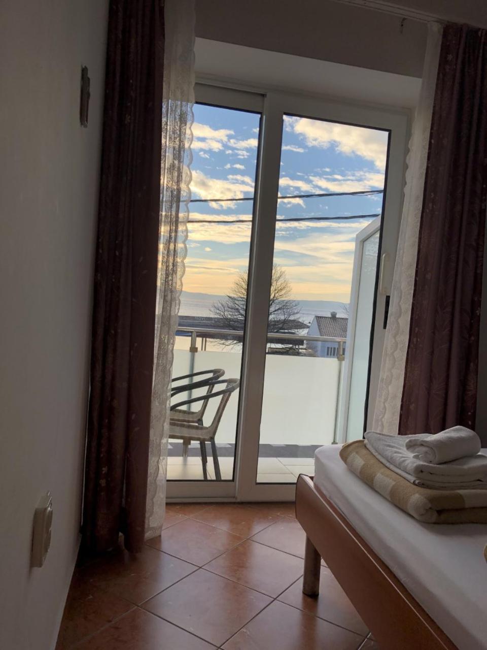 Apartmani I Sobe Ivancic1 Novi Vinodolski Bagian luar foto