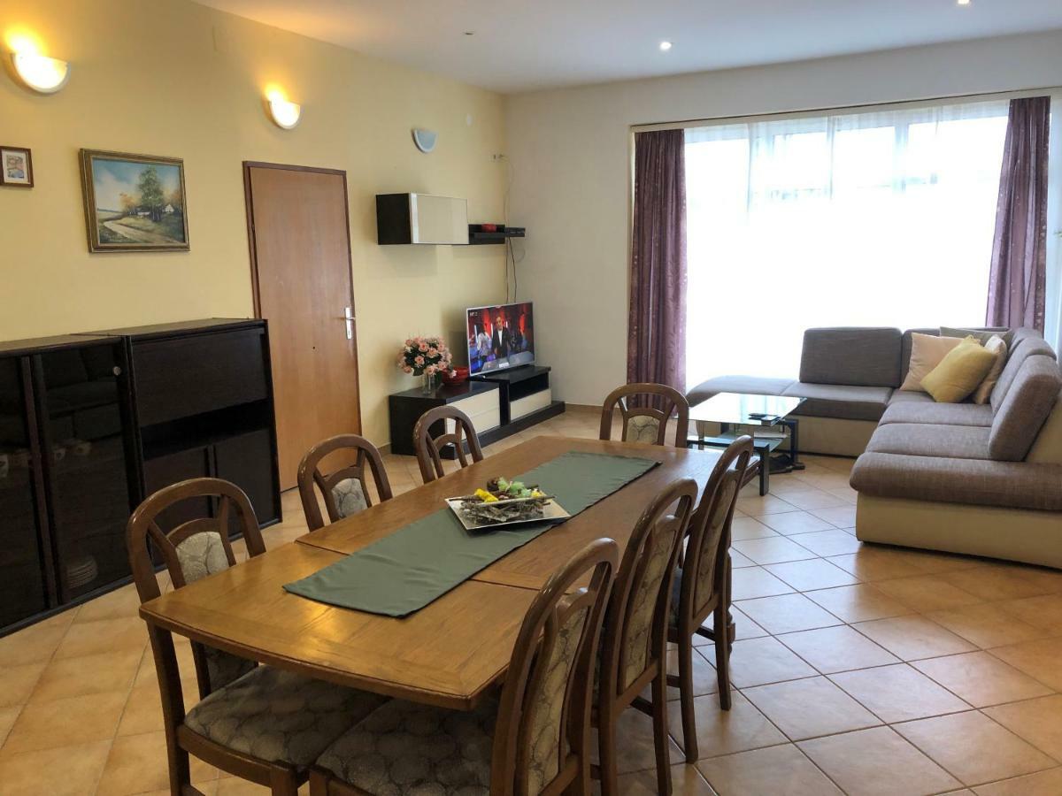 Apartmani I Sobe Ivancic1 Novi Vinodolski Bagian luar foto
