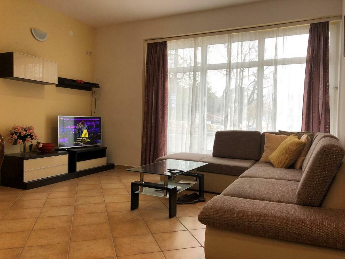 Apartmani I Sobe Ivancic1 Novi Vinodolski Bagian luar foto